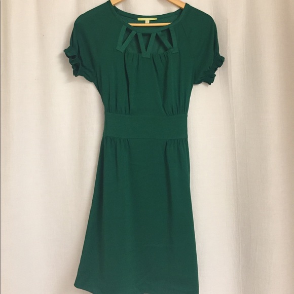 Gianni Bini Dresses & Skirts - Gianni Bini green cocktail dress